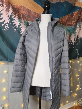 Hollister Women's Light Gray Quilted Long Puffer Jacket